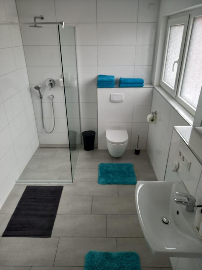 Neubau Appartement Mit Terasse, Privater Eingang,Parkplatz,Kueche Fürth Exterior foto