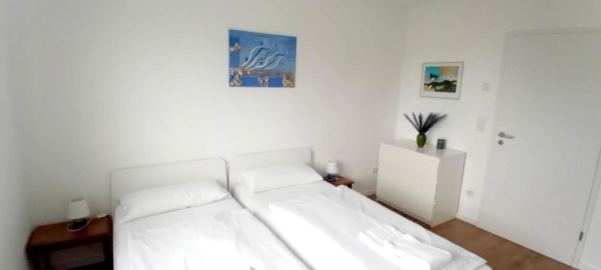 Neubau Appartement Mit Terasse, Privater Eingang,Parkplatz,Kueche Fürth Exterior foto